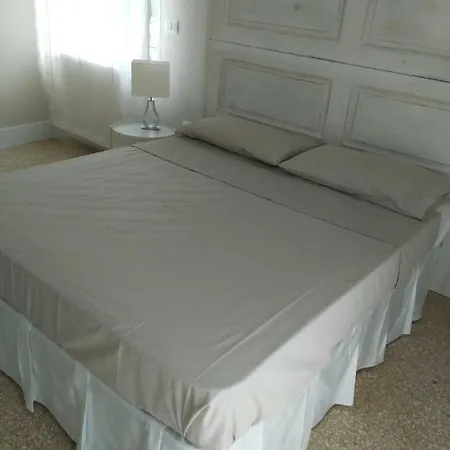 Via Stazione 5 アパート *